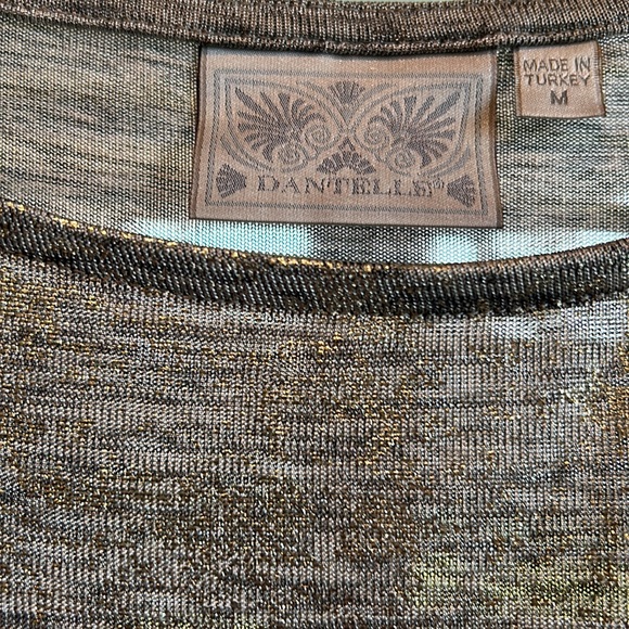 Dantelle foil print top. Beautiful for special occasions. - Picture 2 of 4